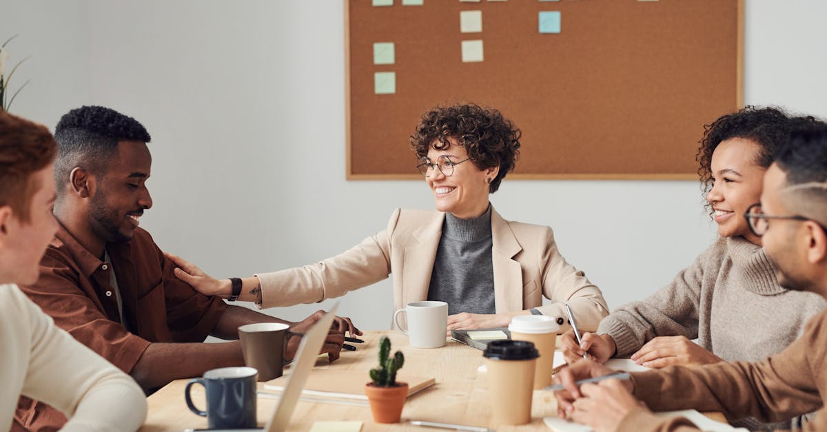 découvrez comment favoriser une culture de travail positive pour améliorer la collaboration, la motivation et la satisfaction des employés. apprenez des stratégies efficaces pour créer un environnement où chacun se sent valorisé et engagé.