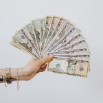 découvrez l'univers de la gestion de patrimoine : des stratégies personnalisées pour optimiser vos investissements, préserver votre capital et préparer votre avenir financier en toute sérénité.